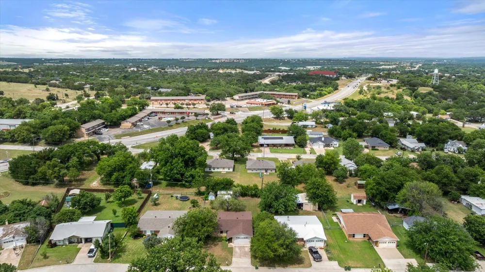 606 Nancy Drive Glen Rose, TX 76043