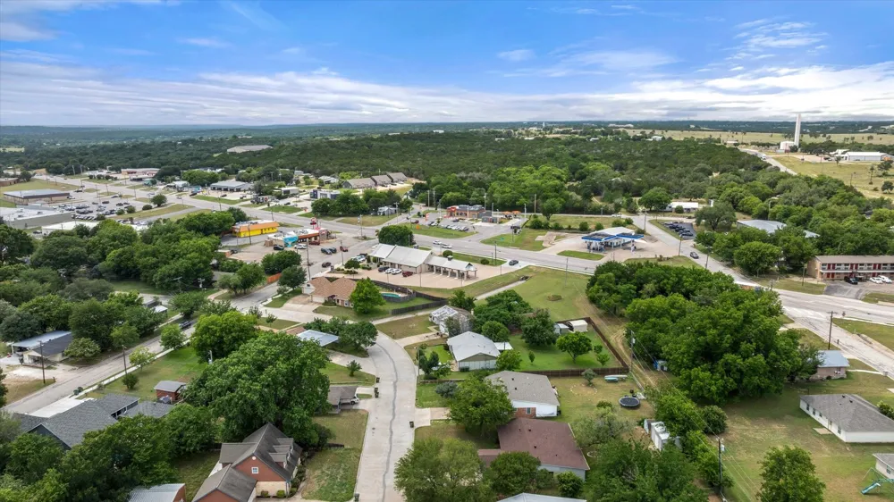 606 Nancy Drive Glen Rose, TX 76043