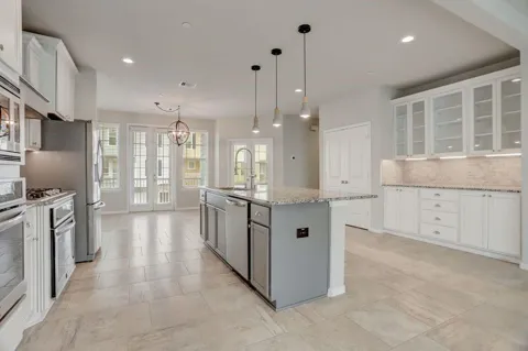 2714 Veranda Falls