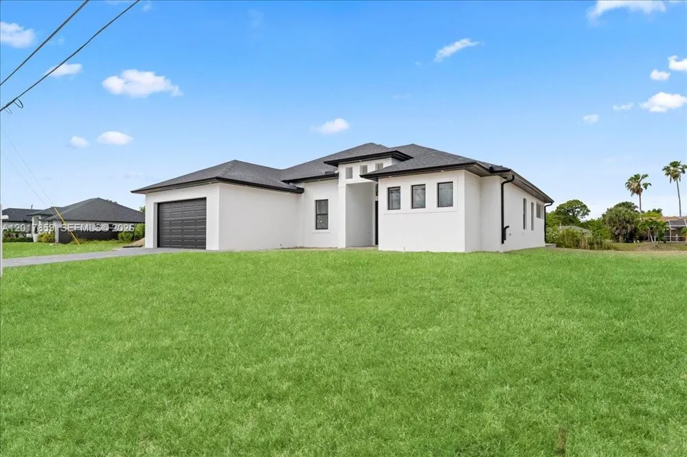502 NE 5th PL Cape Coral, FL 33909