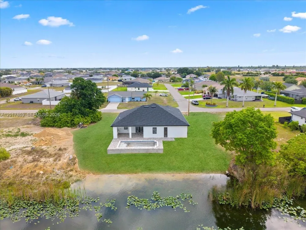 502 NE 5th PL Cape Coral, FL 33909