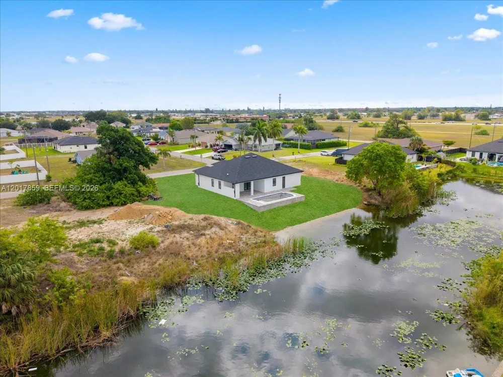 502 NE 5th PL Cape Coral, FL 33909