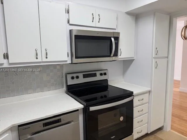 9381 E Bay Harbor Dr #301N Bay Harbor Islands, FL 33154