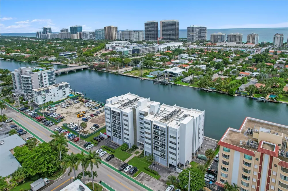 9381 E Bay Harbor Dr #301N Bay Harbor Islands, FL 33154