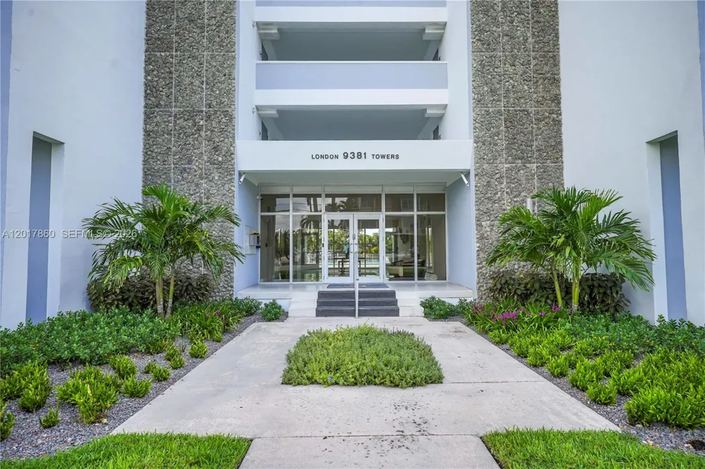 9381 E Bay Harbor Dr #301N Bay Harbor Islands, FL 33154