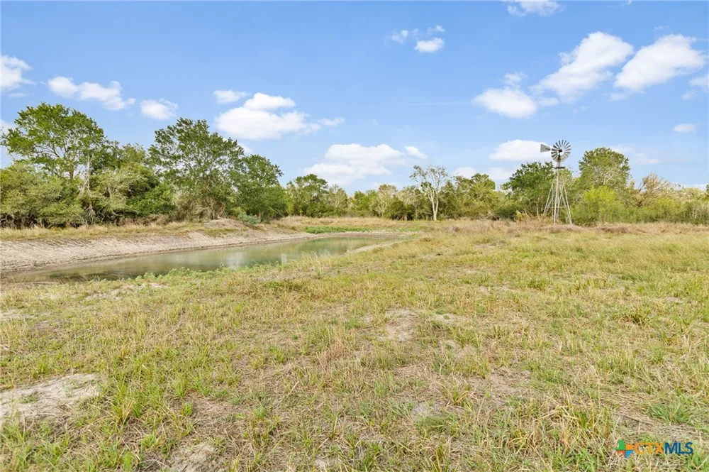 5 FM 530 Edna, TX 77957