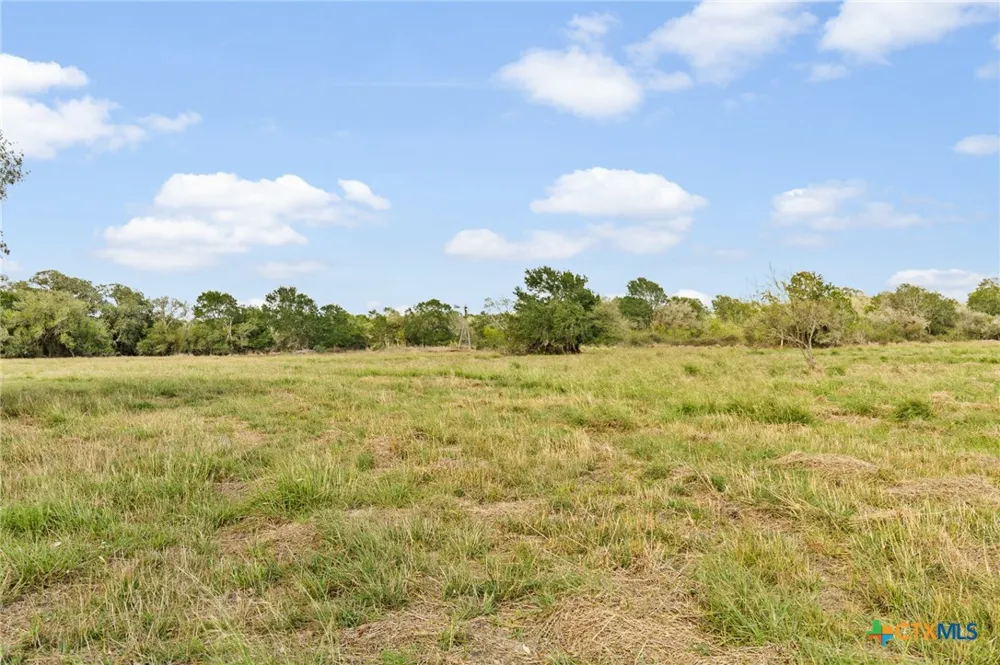 5 FM 530 Edna, TX 77957