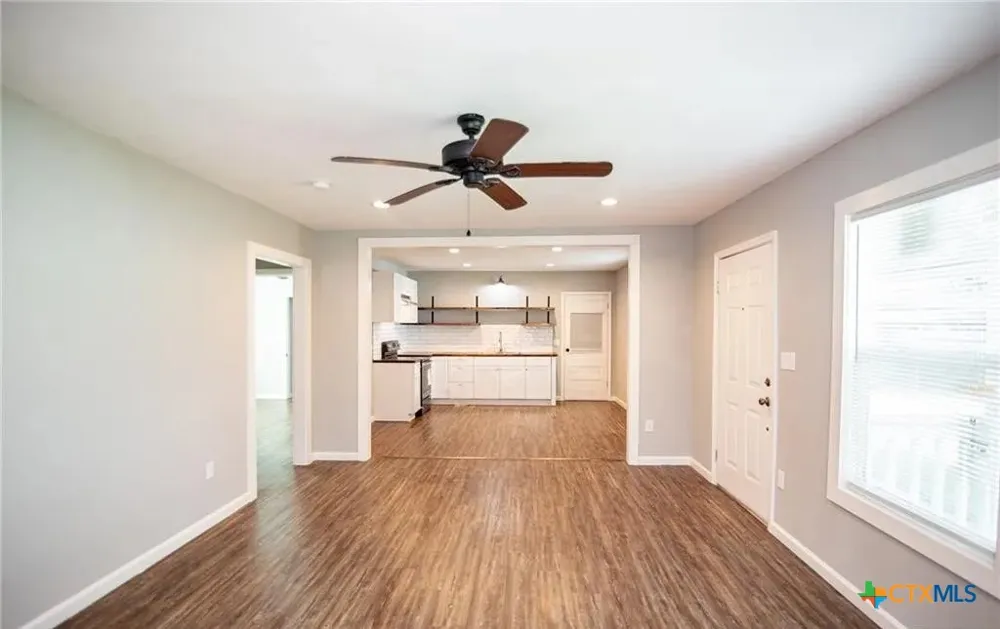 2003 Woodlawn Street #rear Victoria, TX 77901