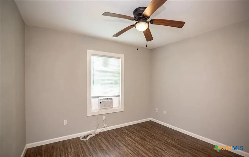 2003 Woodlawn Street #rear Victoria, TX 77901