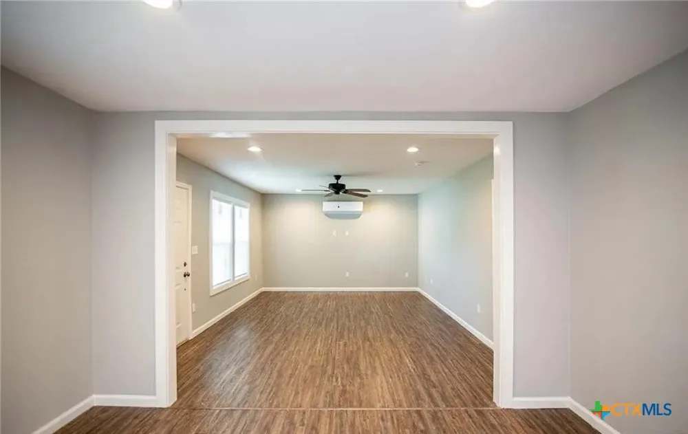 2003 Woodlawn Street #rear Victoria, TX 77901