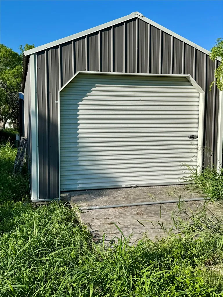 24748 County Road 350 Mathis, TX 78368