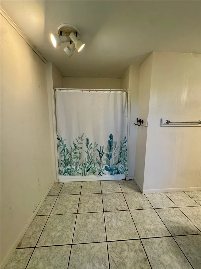24748 County Road 350 Mathis, TX 78368