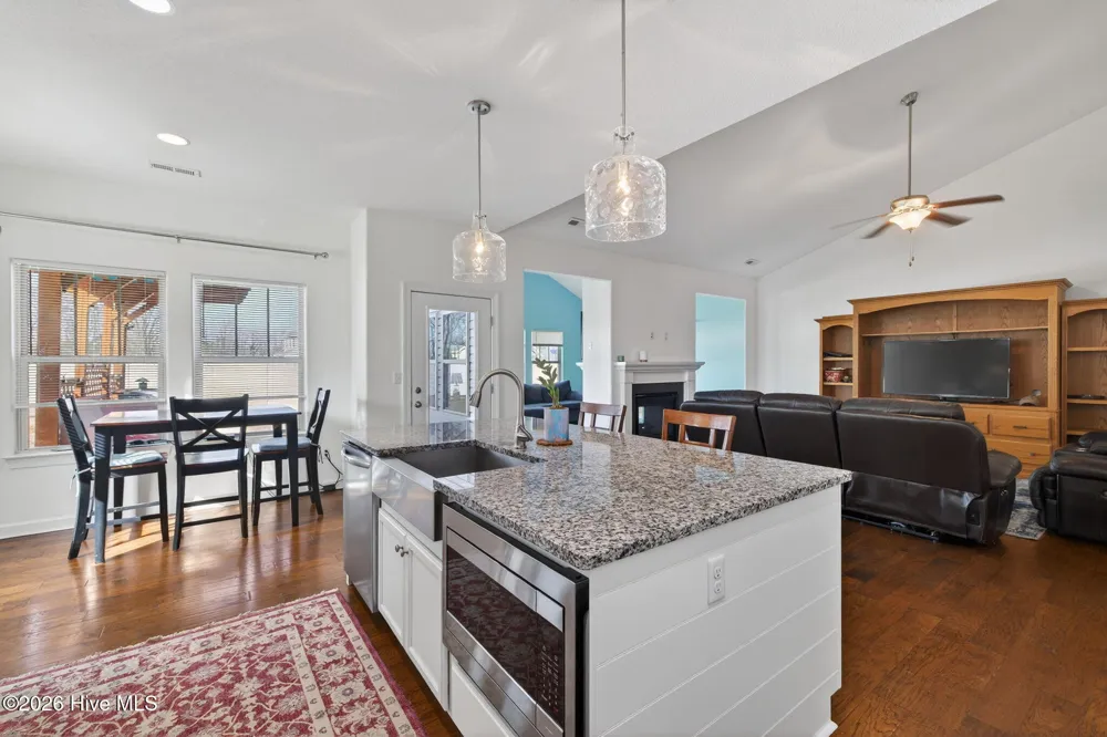 106 Snoozy Manor Lane Moyock, NC 27958