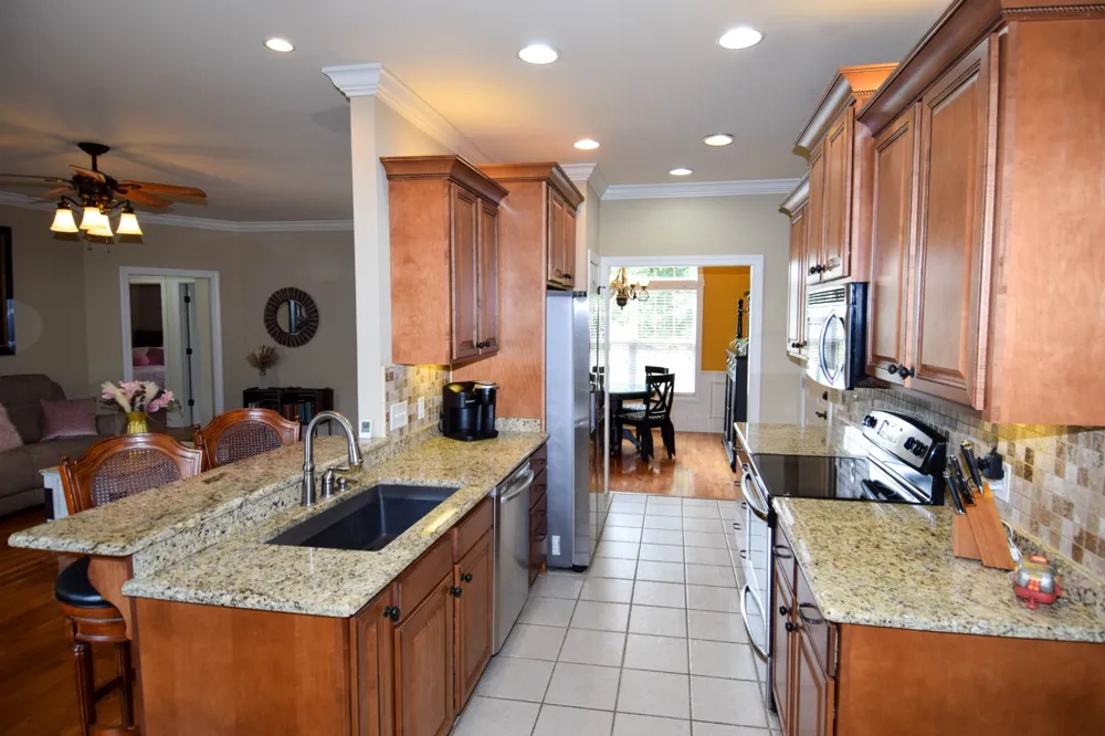 1003 Roland Ct Cottontown, TN 37048