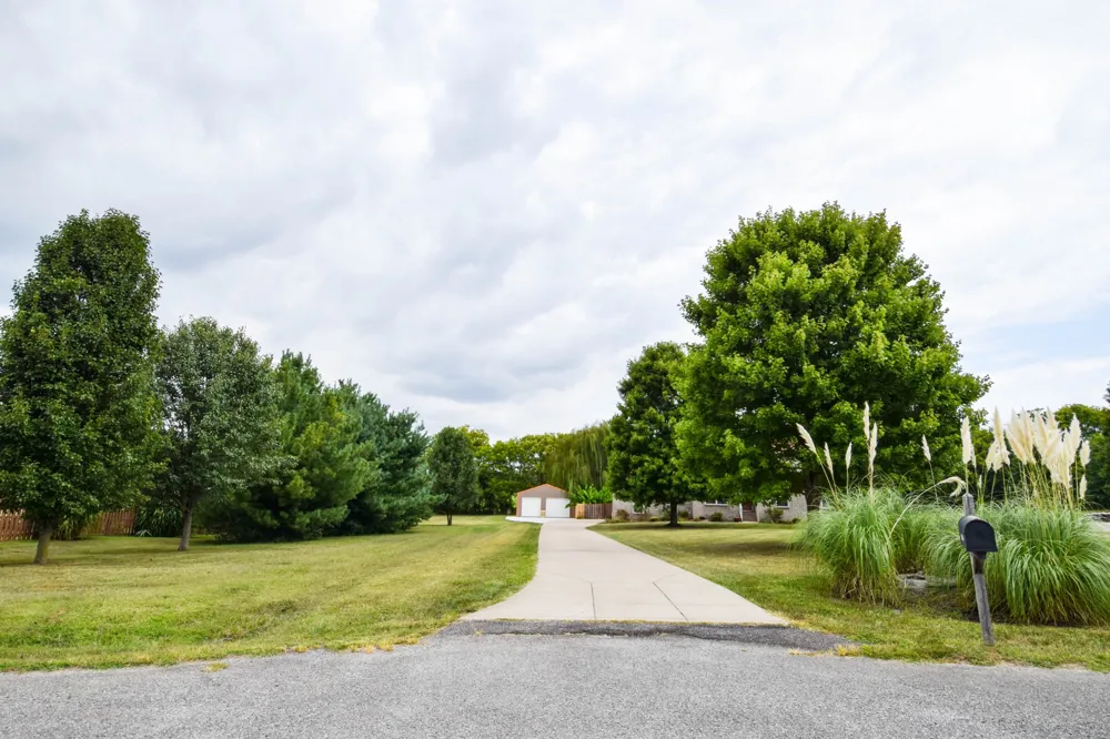 1003 Roland Ct Cottontown, TN 37048