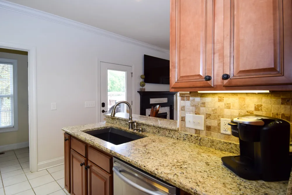 1003 Roland Ct Cottontown, TN 37048