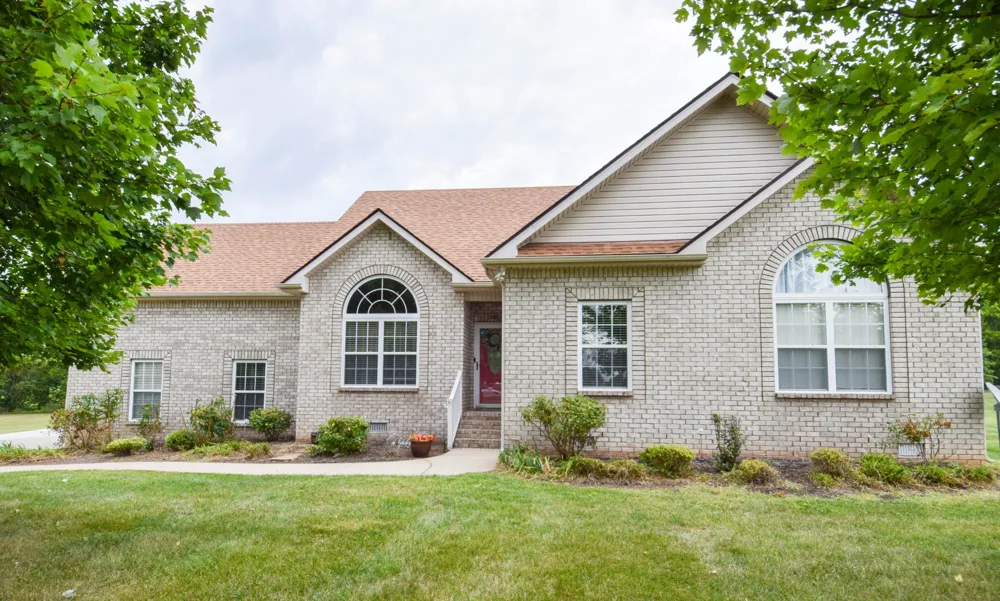 1003 Roland Ct Cottontown, TN 37048