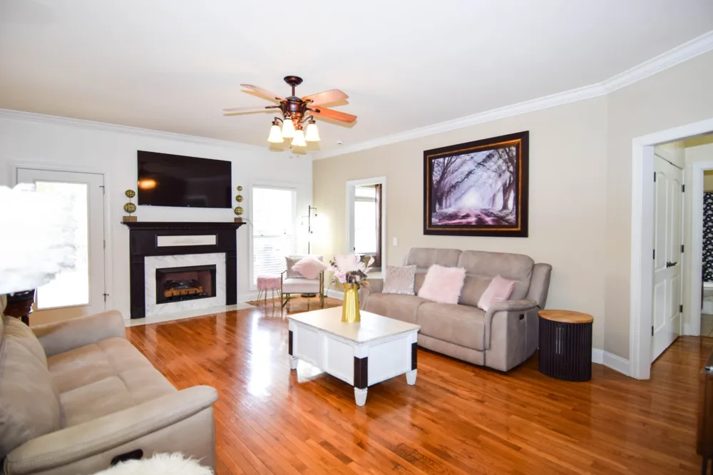 1003 Roland Ct Cottontown, TN 37048