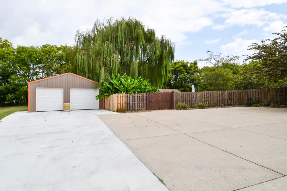 1003 Roland Ct Cottontown, TN 37048