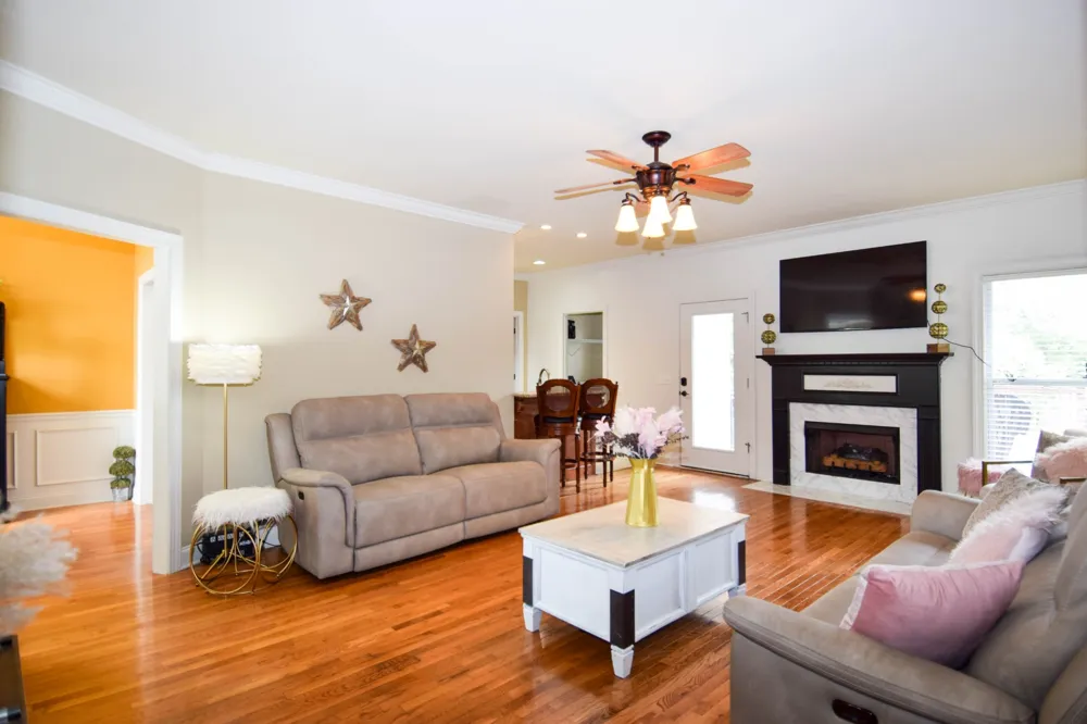 1003 Roland Ct Cottontown, TN 37048