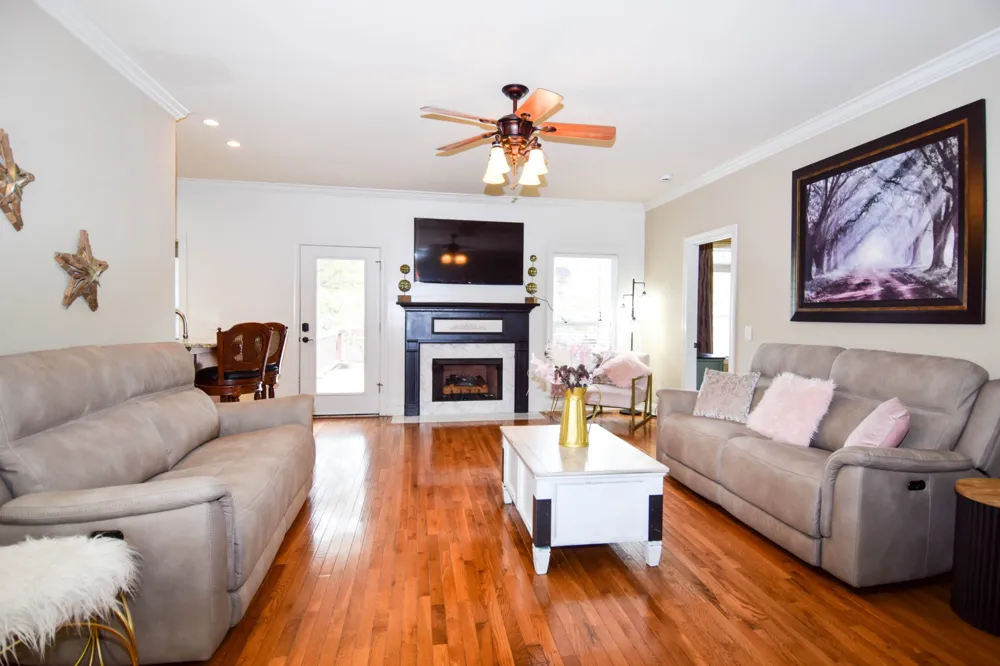 1003 Roland Ct Cottontown, TN 37048