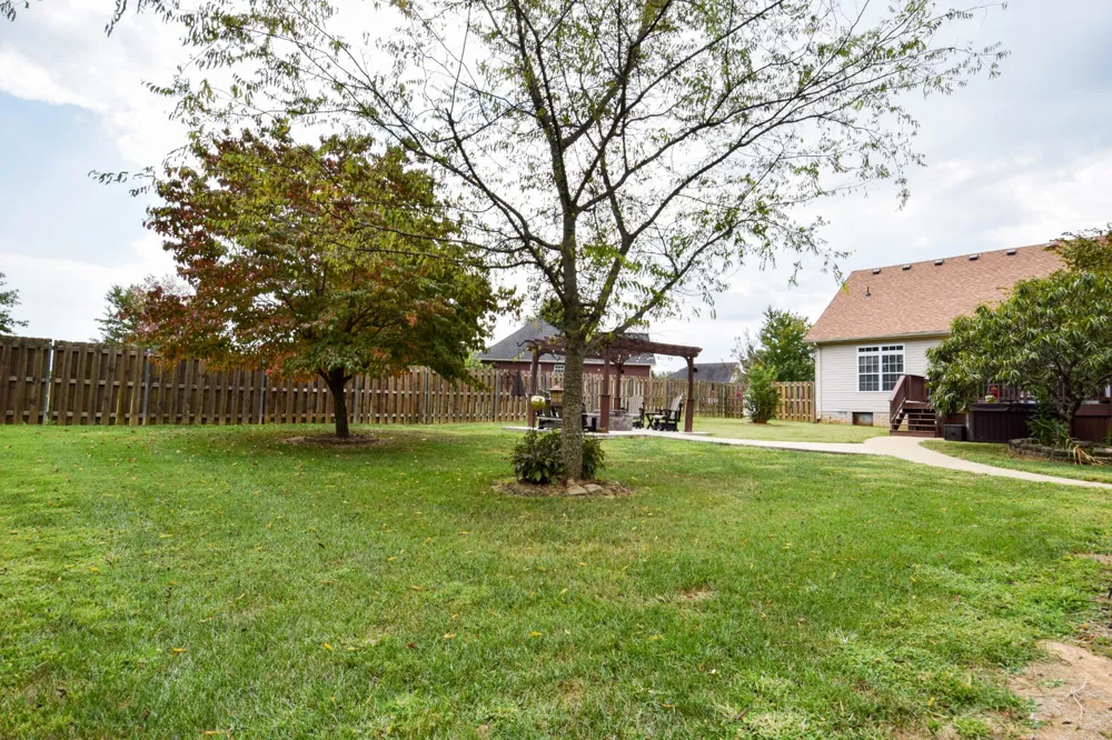 1003 Roland Ct Cottontown, TN 37048
