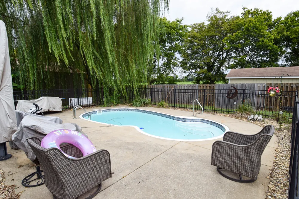 1003 Roland Ct Cottontown, TN 37048