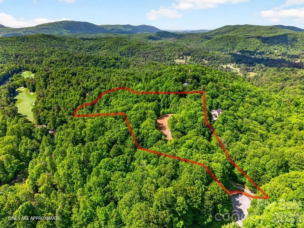 51 Falls Lane Hendersonville, NC 28739
