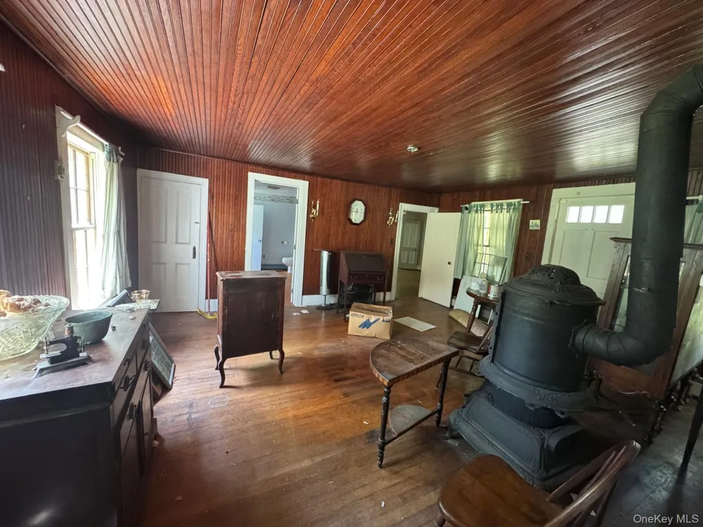 540 Franklinville Road Laurel, NY 11948
