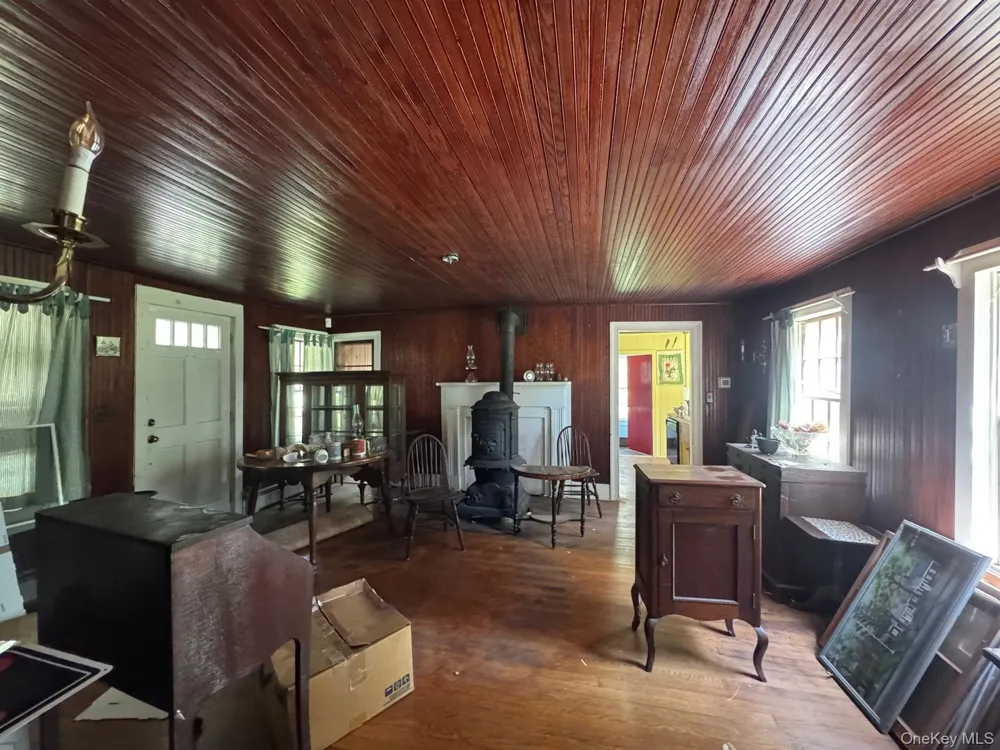 540 Franklinville Road Laurel, NY 11948