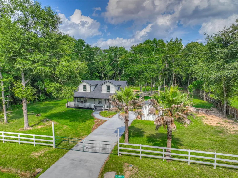 420 Oak Forest Drive Shepherd, TX 77371