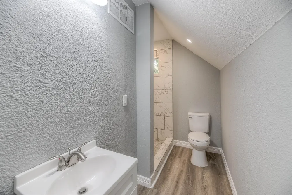 420 Oak Forest Drive Shepherd, TX 77371