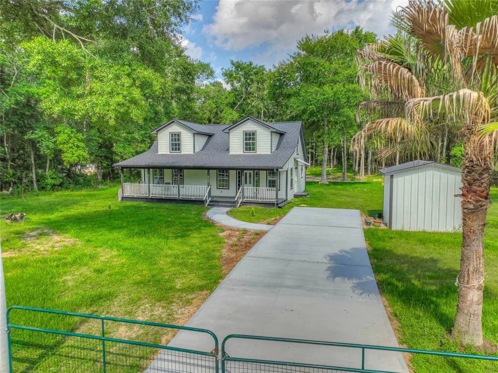 420 Oak Forest Drive Shepherd, TX 77371