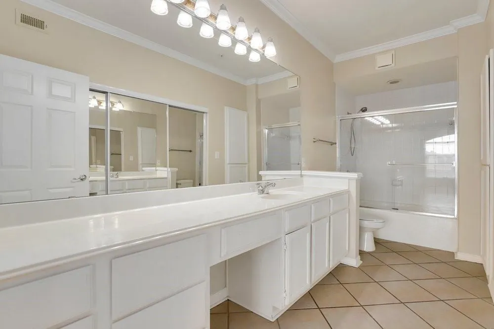 2111 Welch Street #A218 Houston, TX 77019