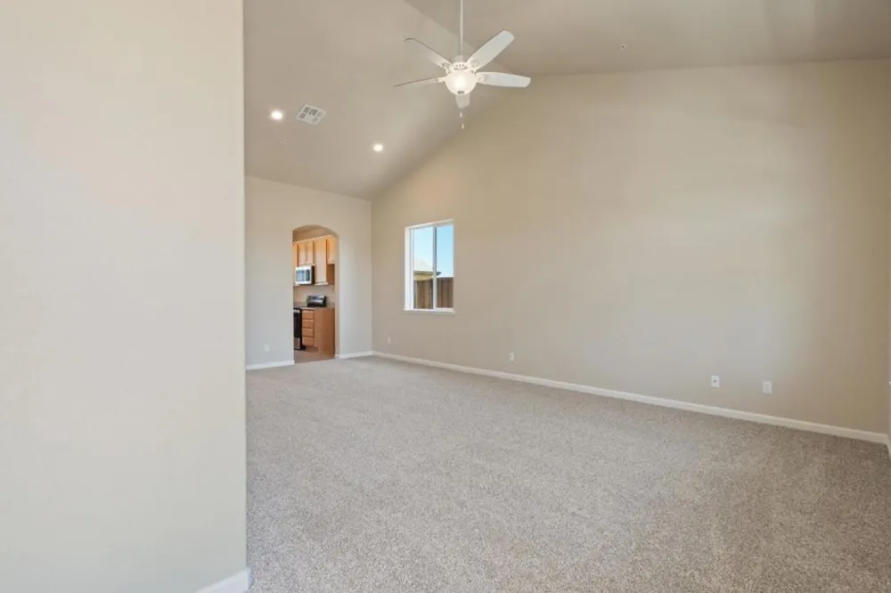 133 Carmona Drive King City, CA 93930