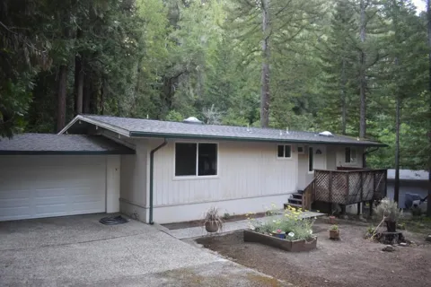 14 Fernwood Drive