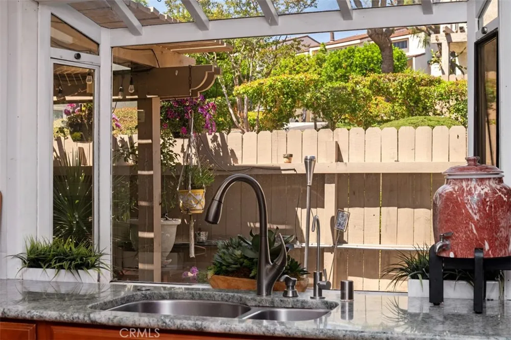 2241 Vista Del Sol Fullerton, CA 92831