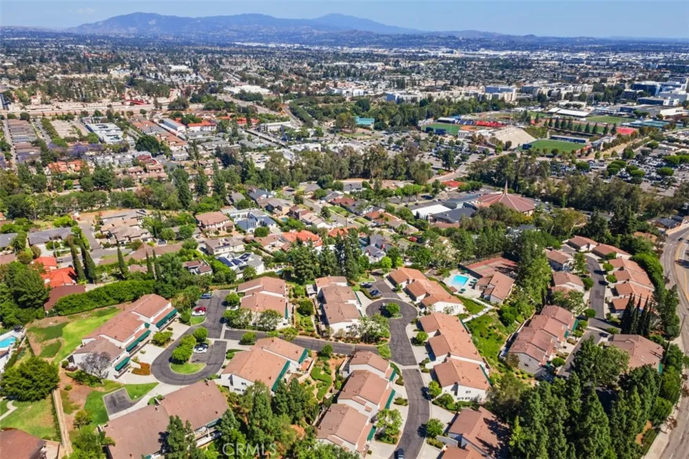 2241 Vista Del Sol Fullerton, CA 92831