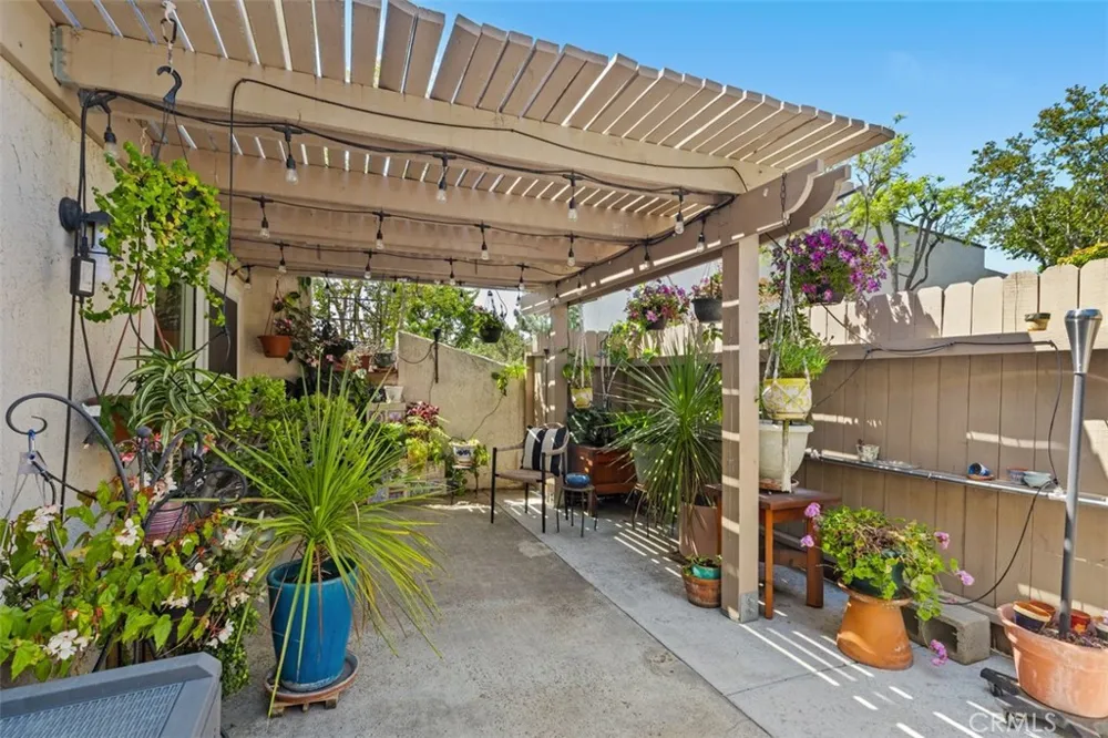 2241 Vista Del Sol Fullerton, CA 92831