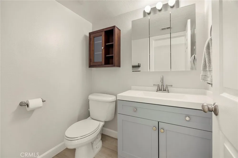 25885 Trabuco #101 Lake Forest, CA 92630
