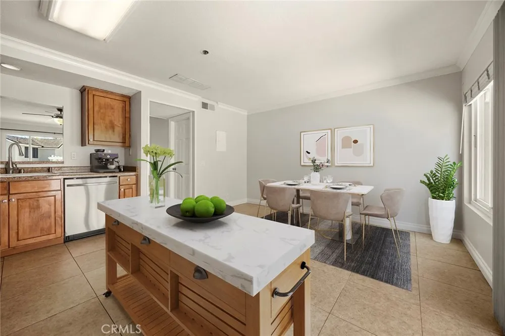 25885 Trabuco #101 Lake Forest, CA 92630