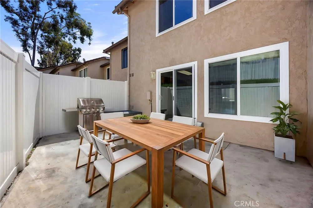 25885 Trabuco #101 Lake Forest, CA 92630