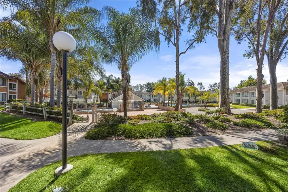 25885 Trabuco #101 Lake Forest, CA 92630