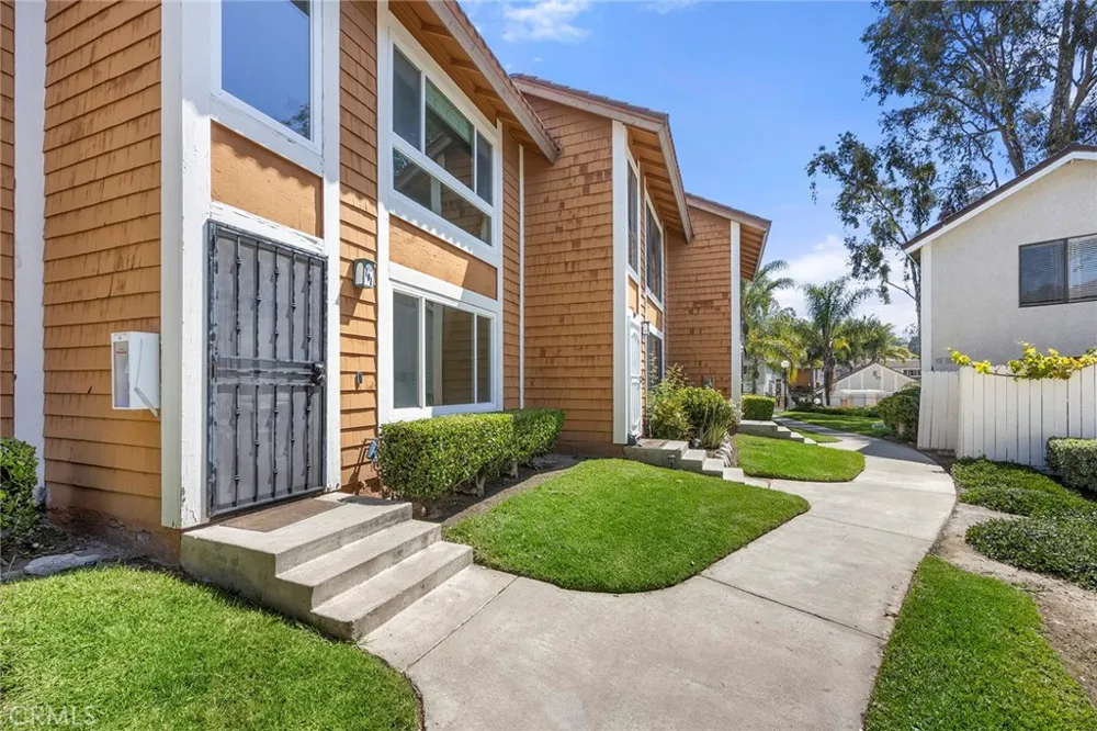25885 Trabuco #101 Lake Forest, CA 92630