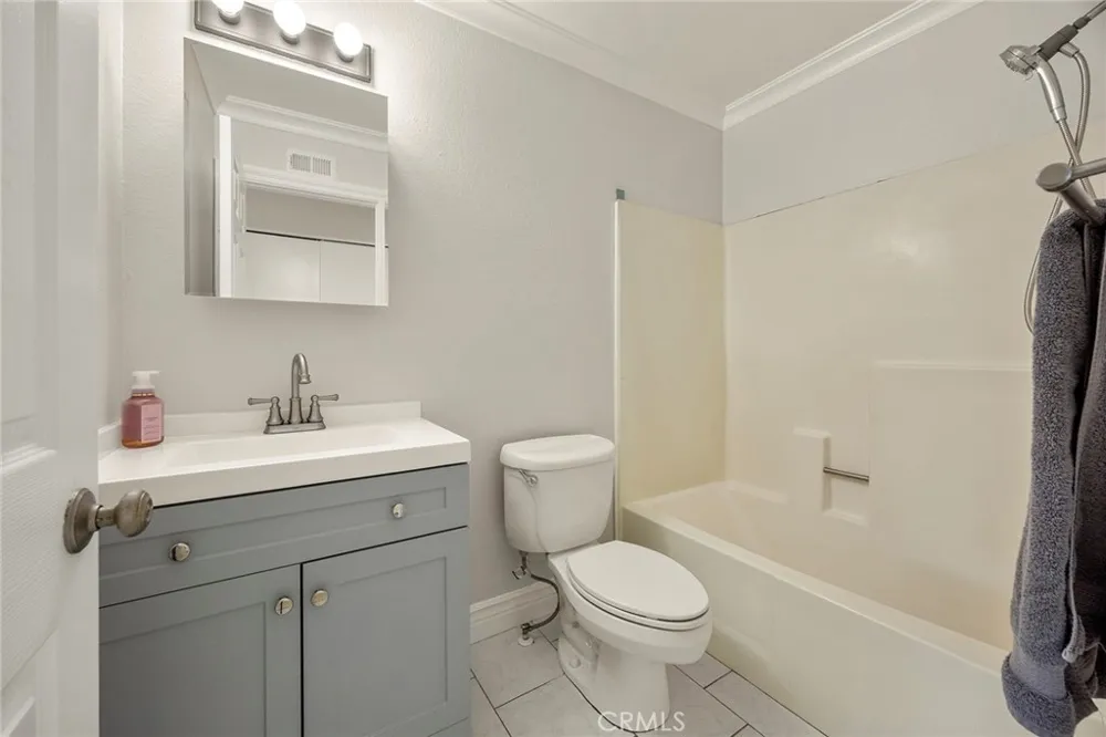25885 Trabuco #101 Lake Forest, CA 92630
