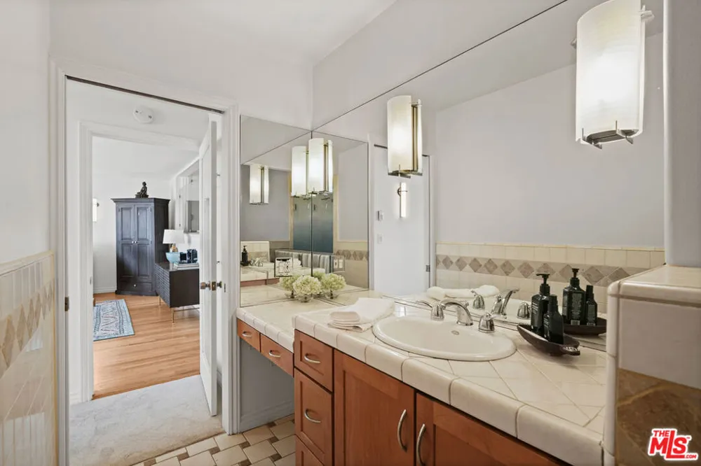 18203 Coastline Drive #4 Malibu, CA 90265