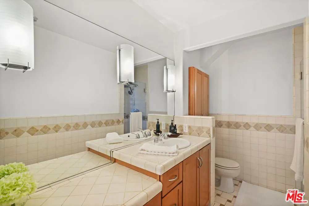 18203 Coastline Drive #4 Malibu, CA 90265