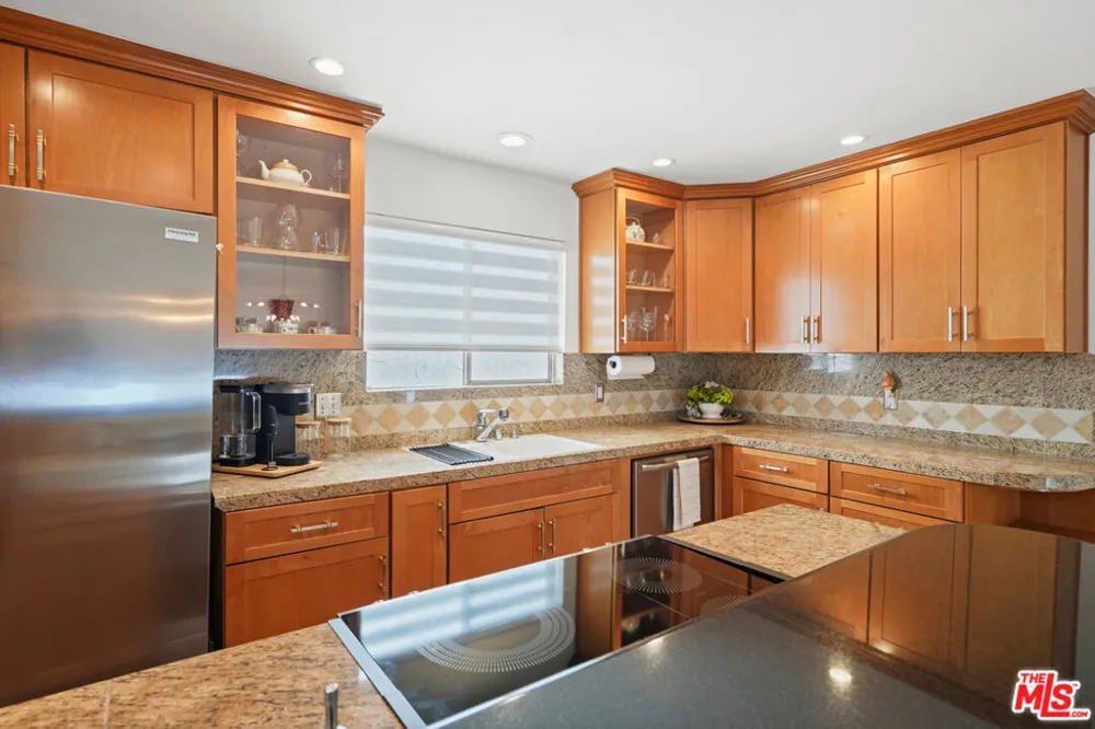 18203 Coastline Drive #4 Malibu, CA 90265