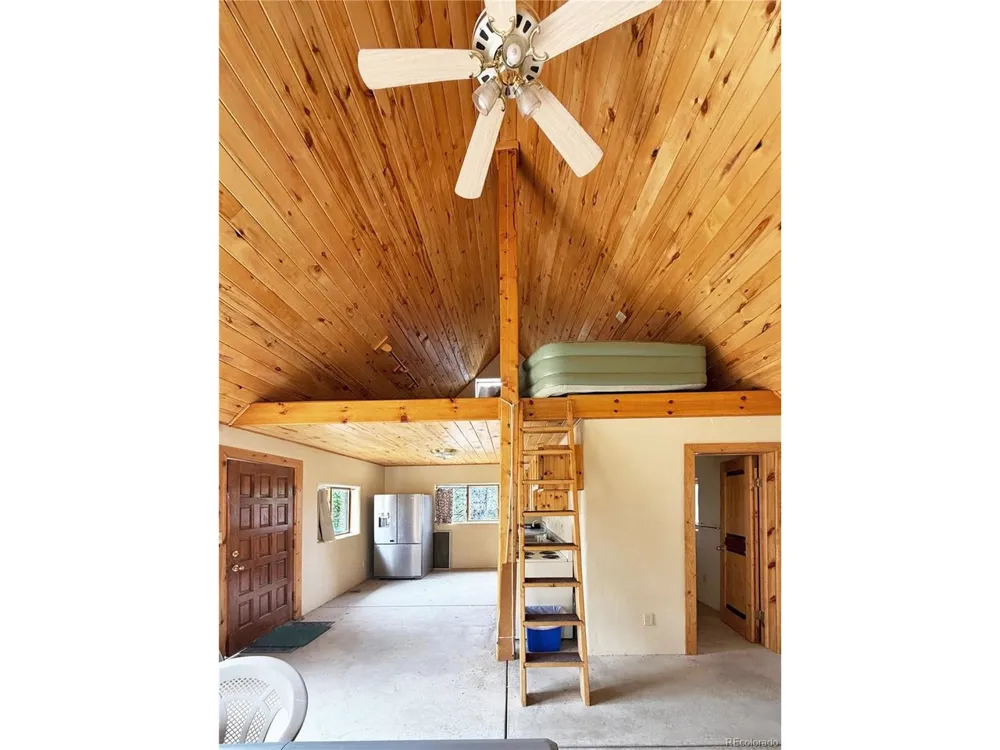 33 Big Bear Road Mosca, CO 81146