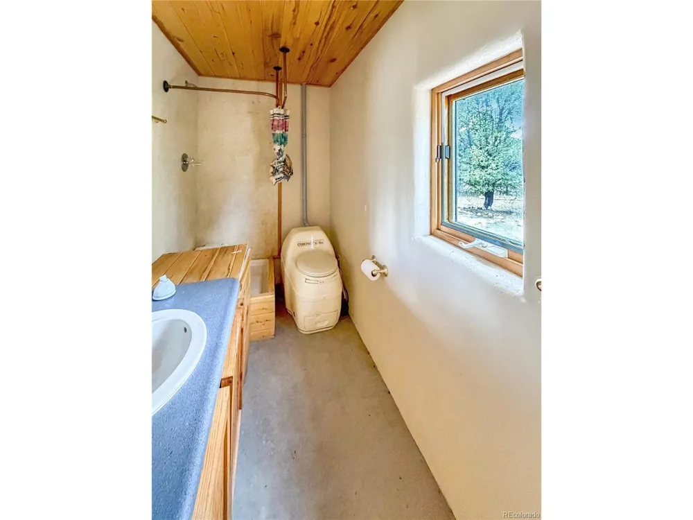 33 Big Bear Road Mosca, CO 81146